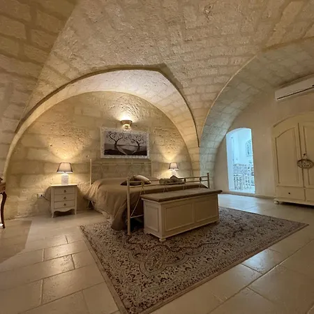 Cavour Luxury